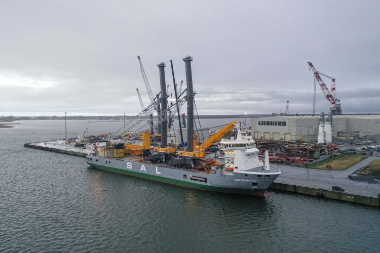 A record year for Liebherr mobile harbour cranesCrane and Hoist Canada